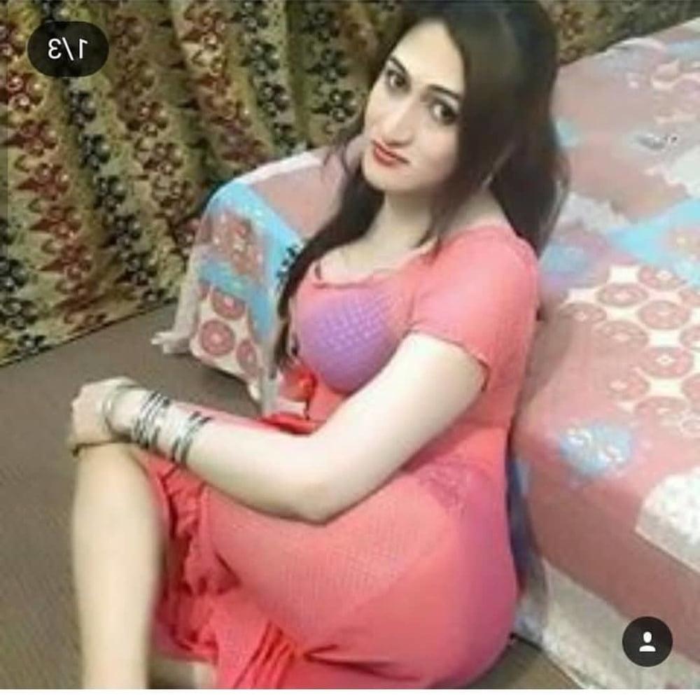 25P Curvy Girls and damn hot Asses 29