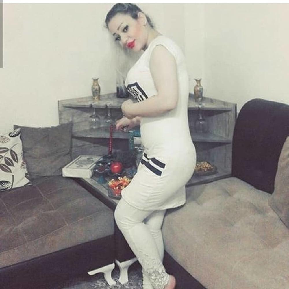 25P Curvy Girls and damn hot Asses 29