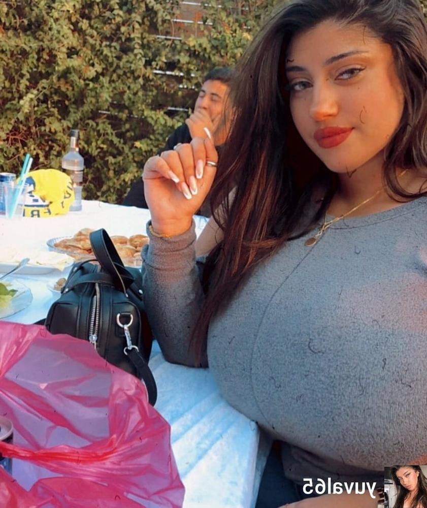 25P Curvy Girls and damn hot Asses 23