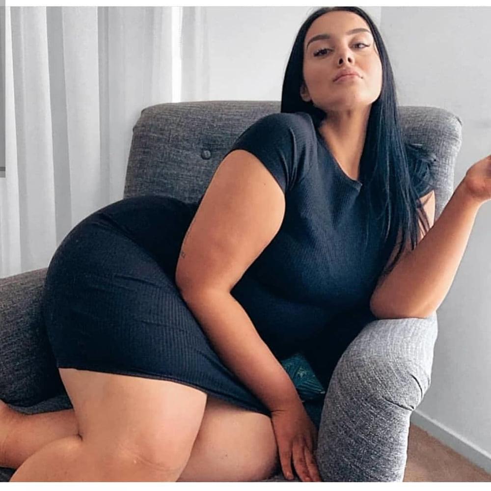 25P Curvy Girls and damn hot Asses 28