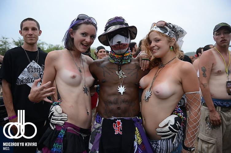 25P Public Babes 'R' Us #1