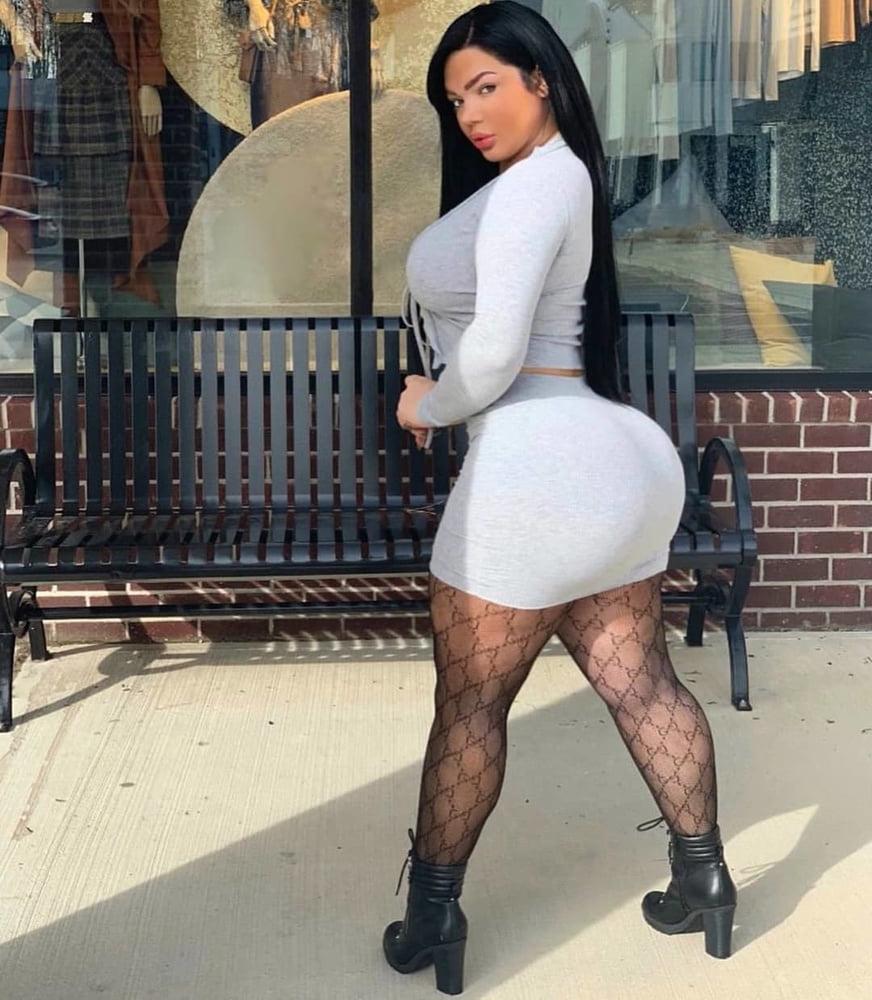 25P Curvy Girls and damn hot Asses 27
