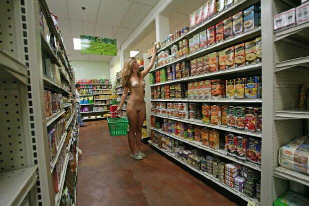 25P All Sizes, All Sexy - Girls We'd Love To Queue Behind (pics)