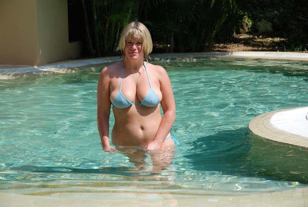 25P Public Moms 2