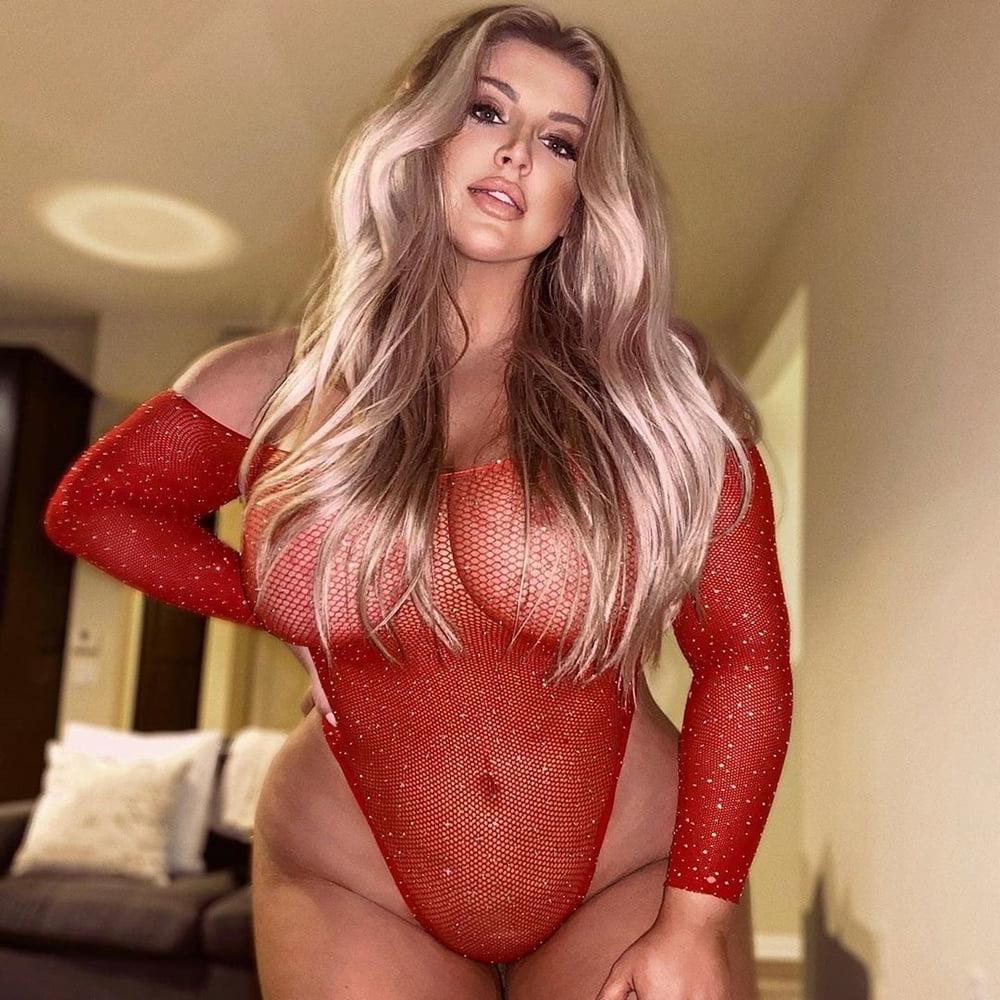 25P Curvy Girls and damn hot Asses 22