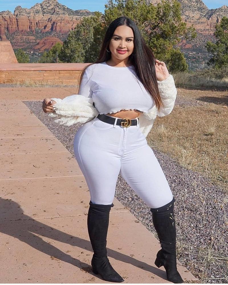 25P Curvy Girls and damn hot Asses 26