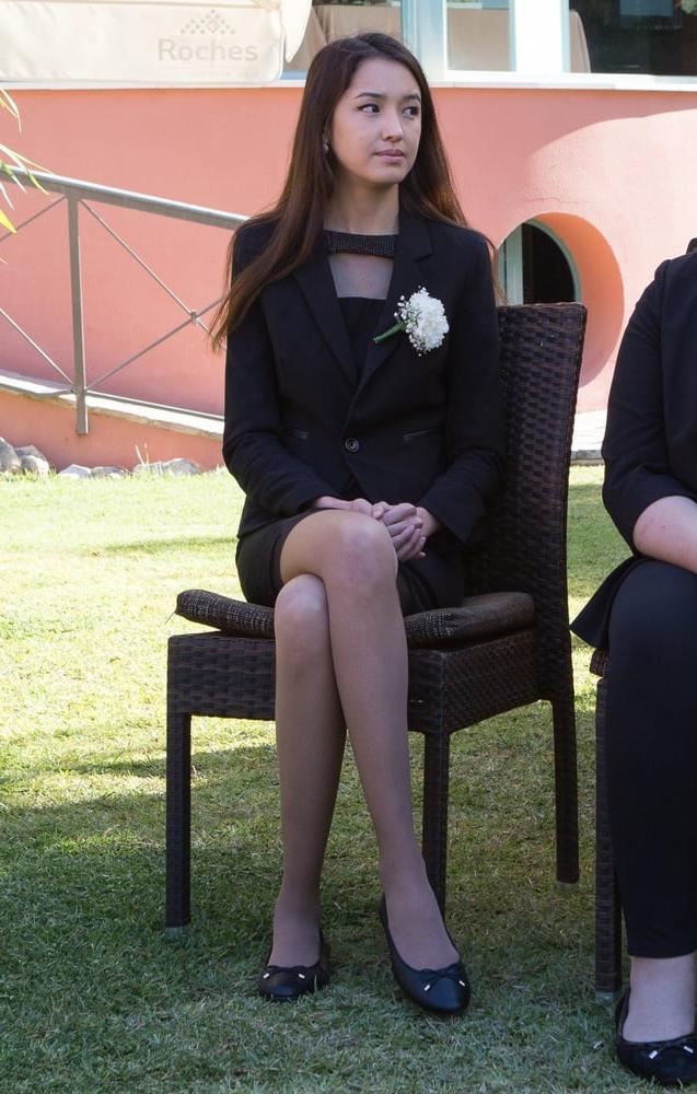 25P Spanish Graduation Girls in Pantyhose Part 3