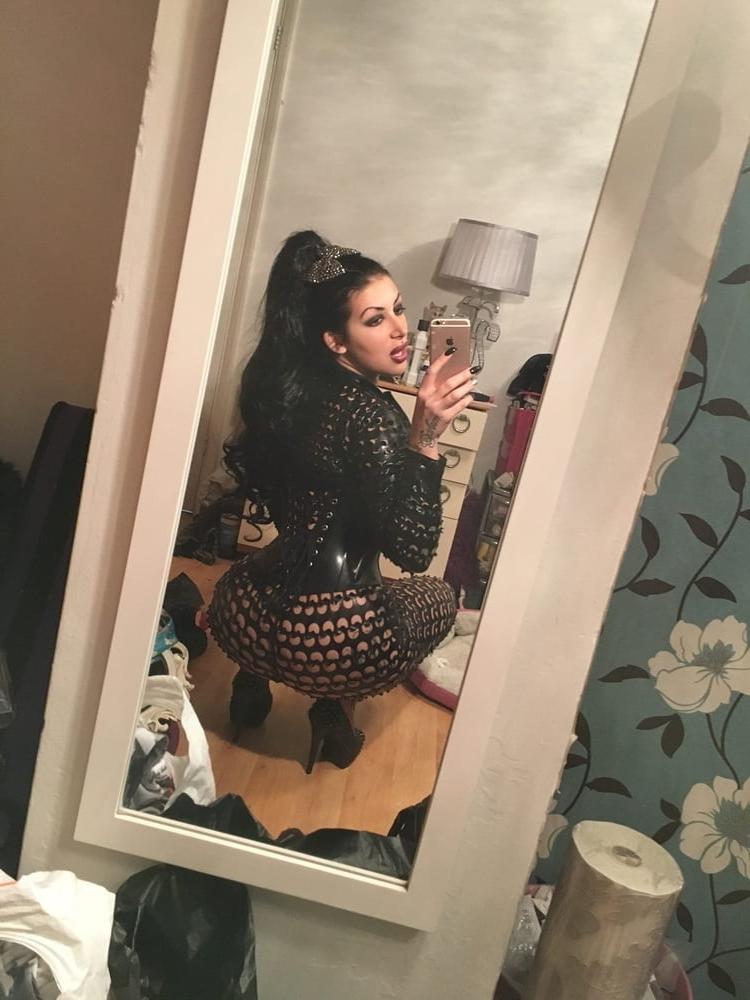 25P Curvy Girls and damn hot Asses 48