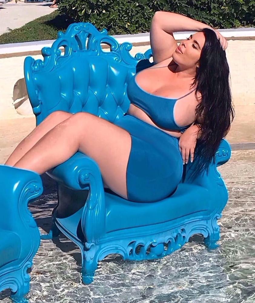 25P Curvy Girls and damn hot Asses 19