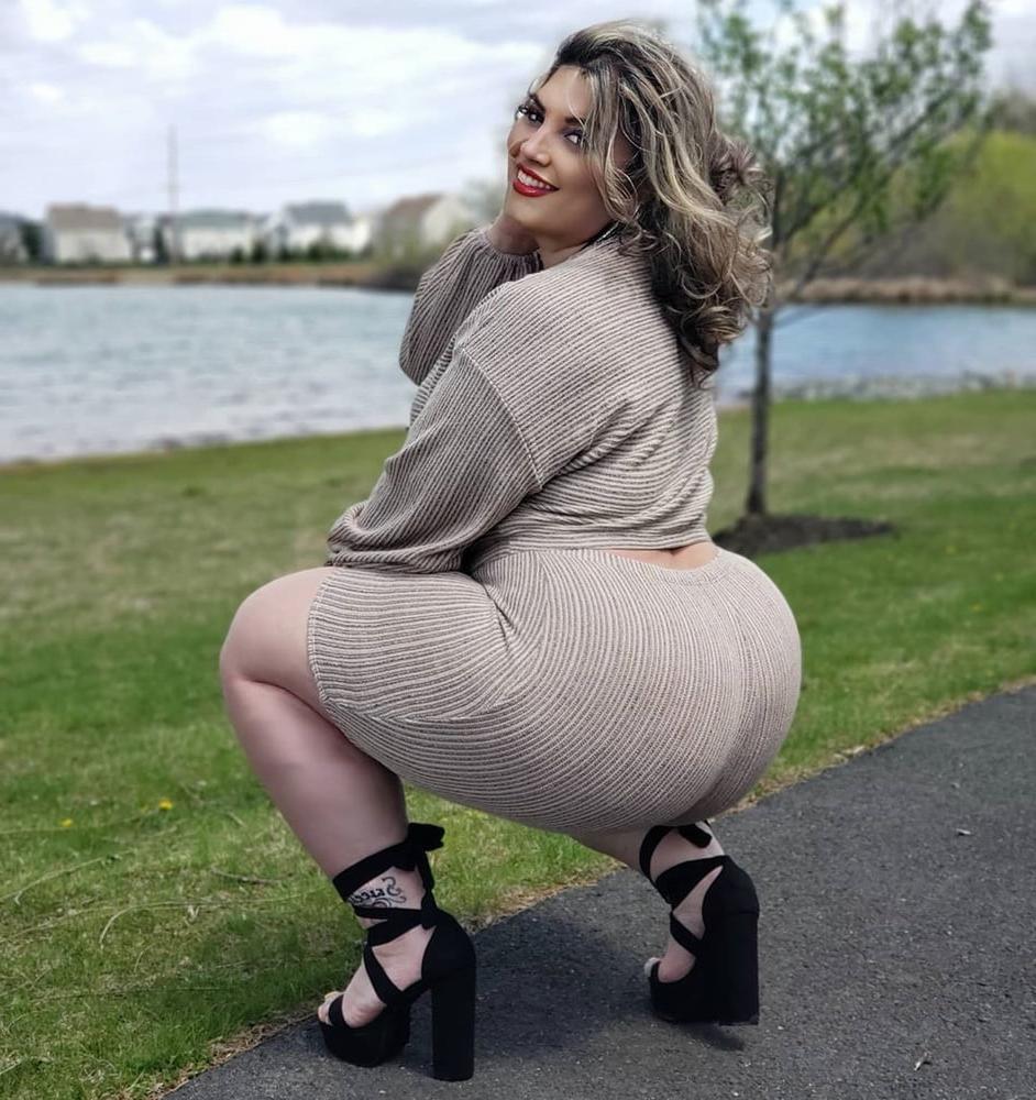 25P Curvy Girls and damn hot Asses 19