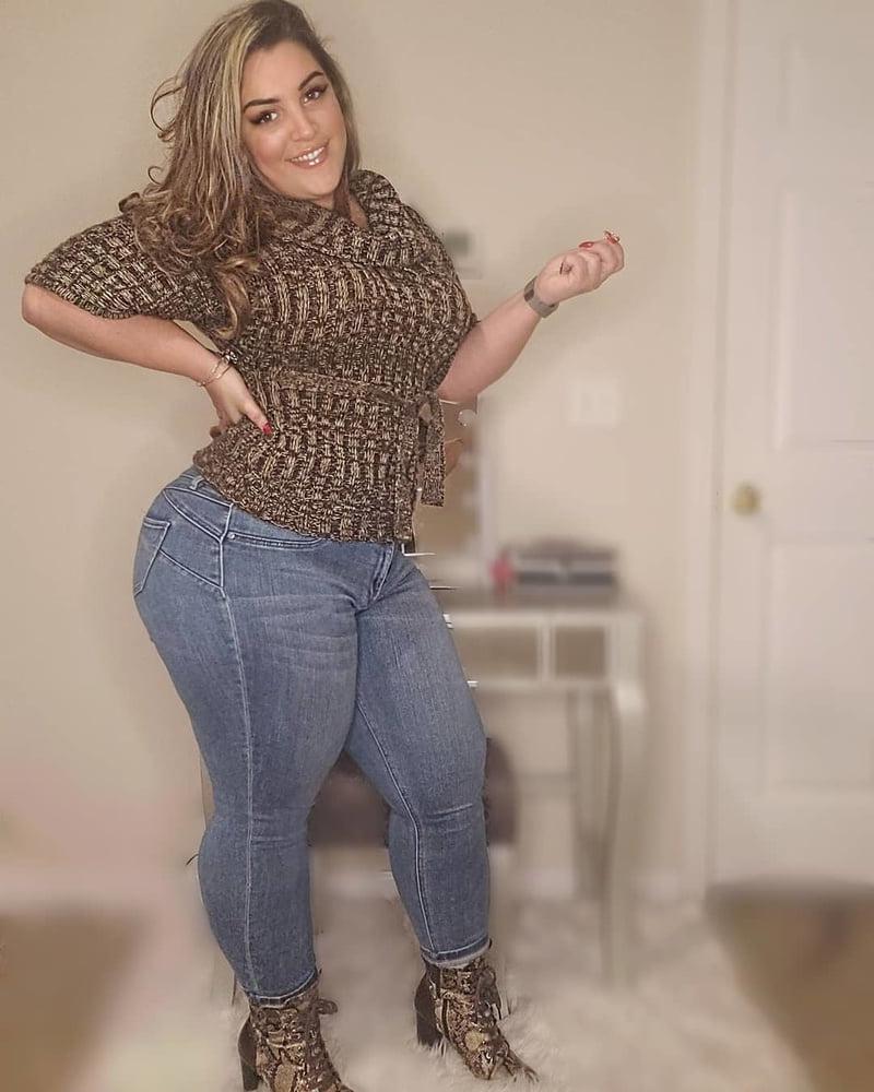 25P Curvy Girls and damn hot Asses 19