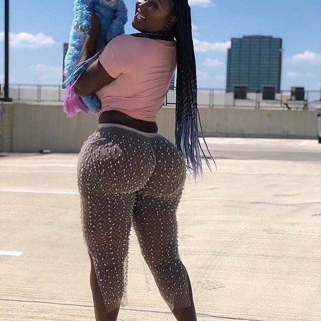 25P Curvy Girls and damn hot Asses 12