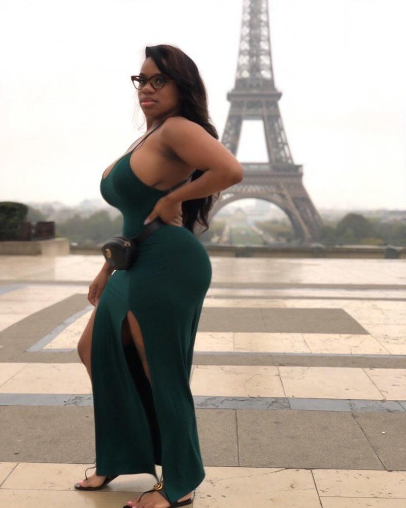 25P Curvy Girls and damn hot Asses 12