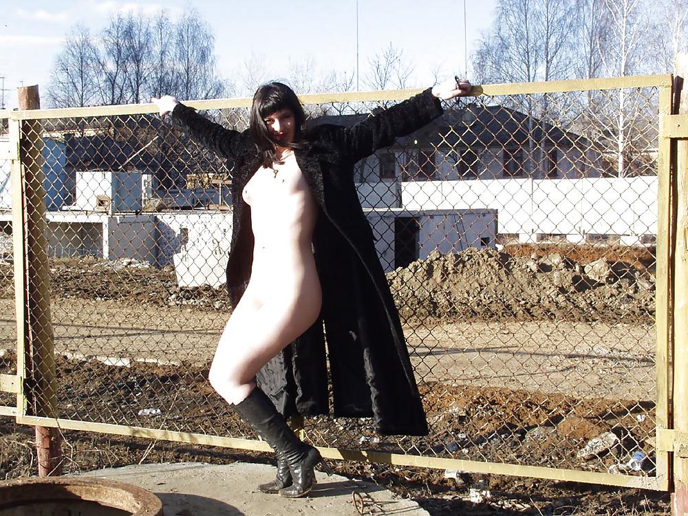 25P Public Nudity