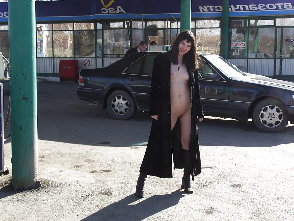 25P Public Nudity