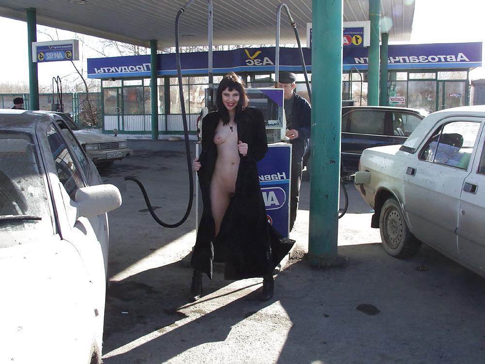 25P Public Nudity
