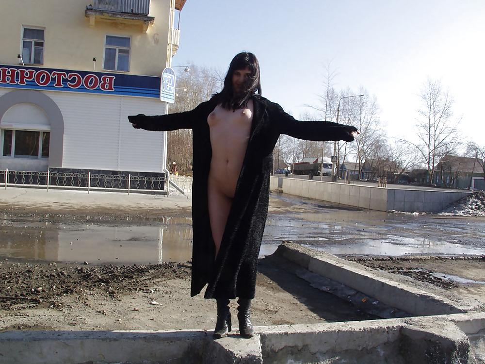25P Public Nudity