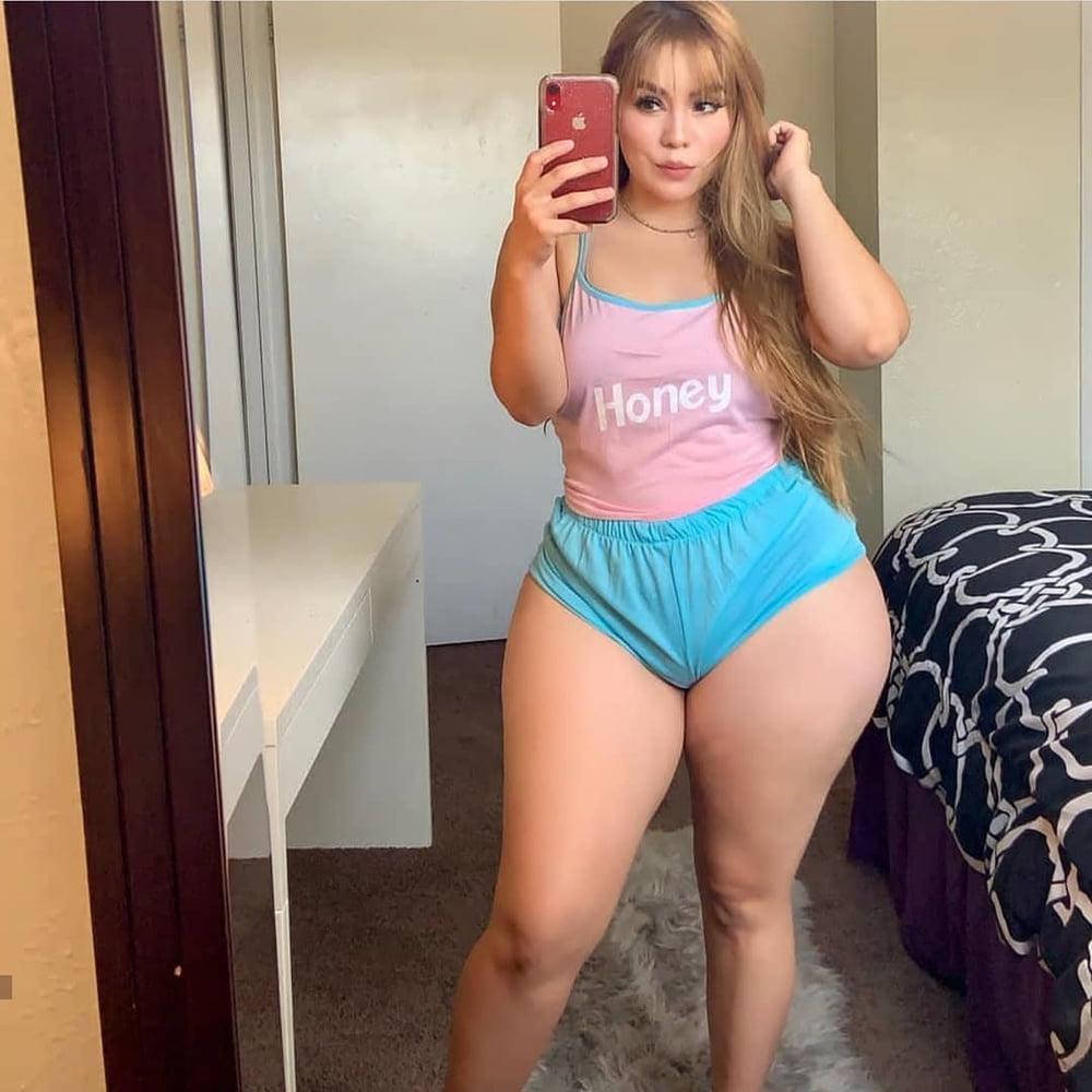 25P Curvy Girls and damn hot Asses 30