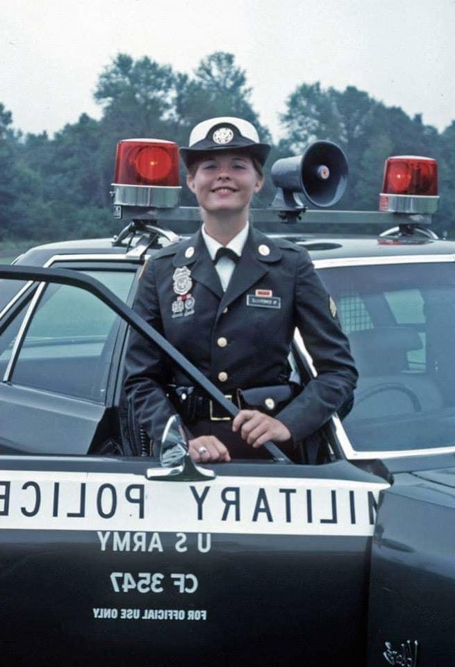 25P Military Servicewomen 1