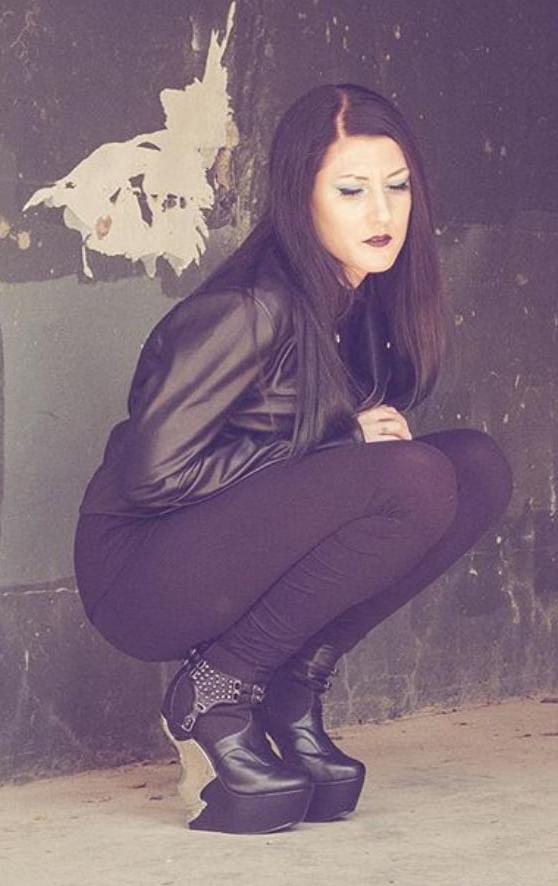 25P Metal Girls Like It Hard 2