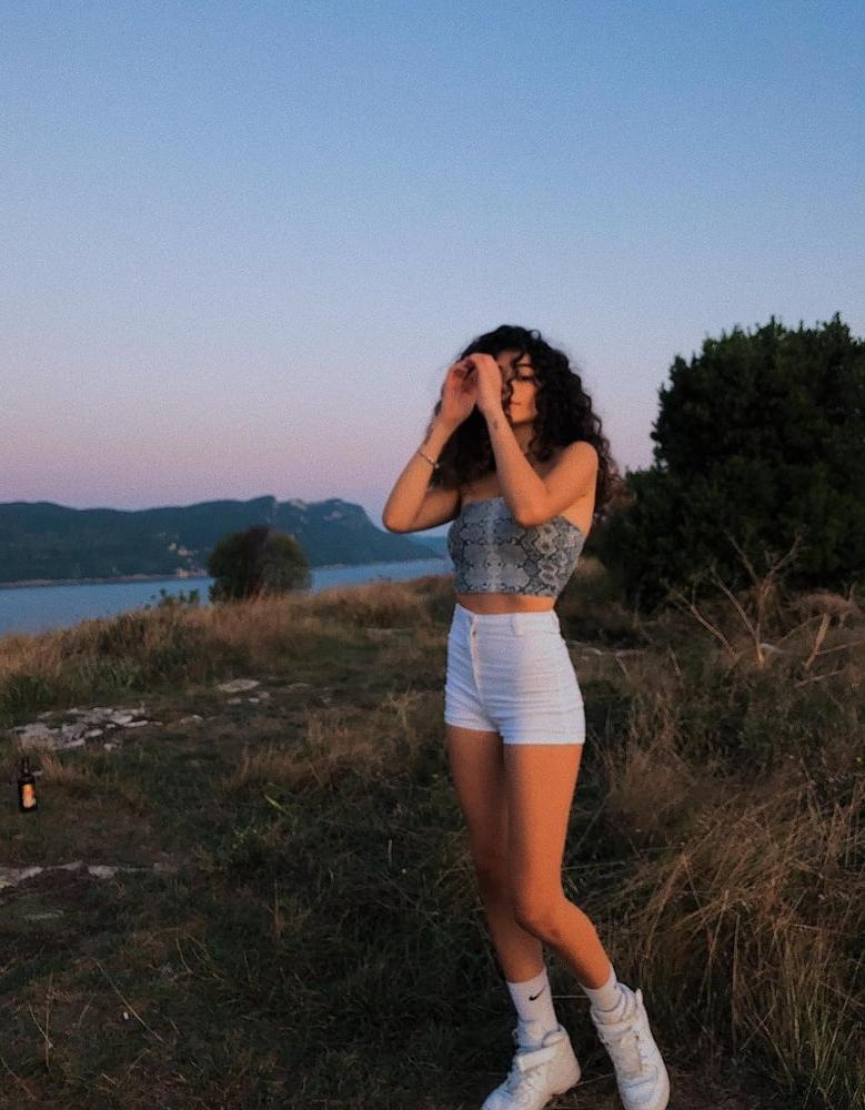 18P Turkish Instagram Girls 118 Curly Begum