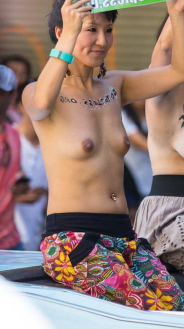 20P tiny tits petits seins 47