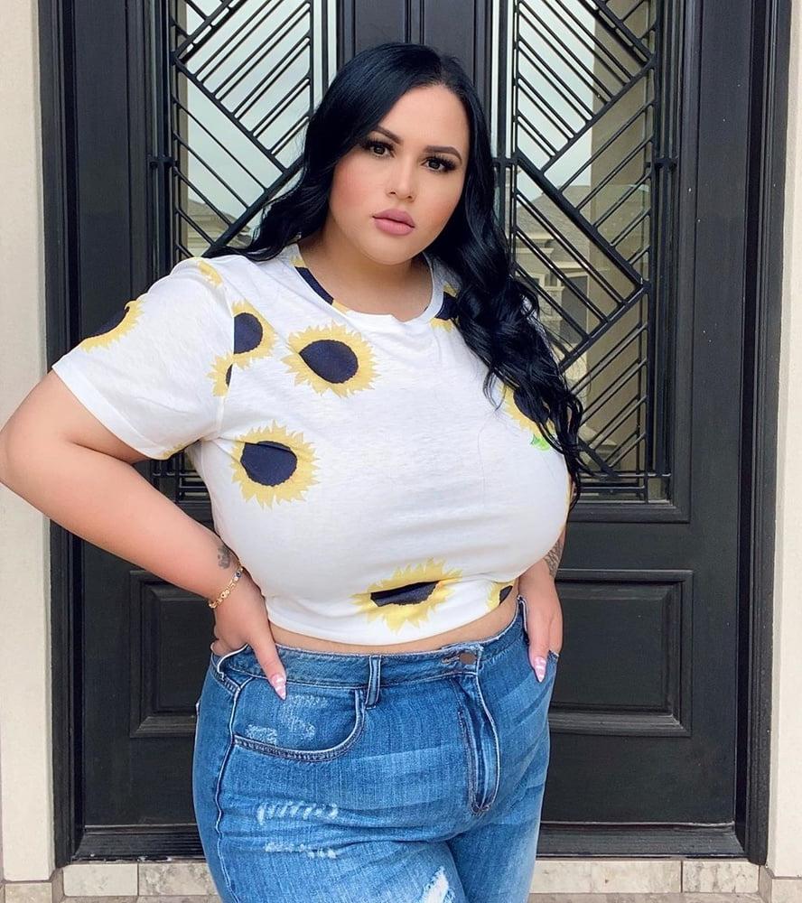 25P Curvy Girls and damn hot Asses 8