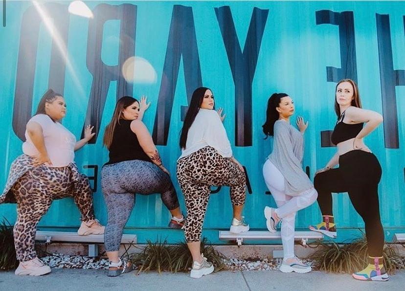 25P Curvy Girls and damn hot Asses 8