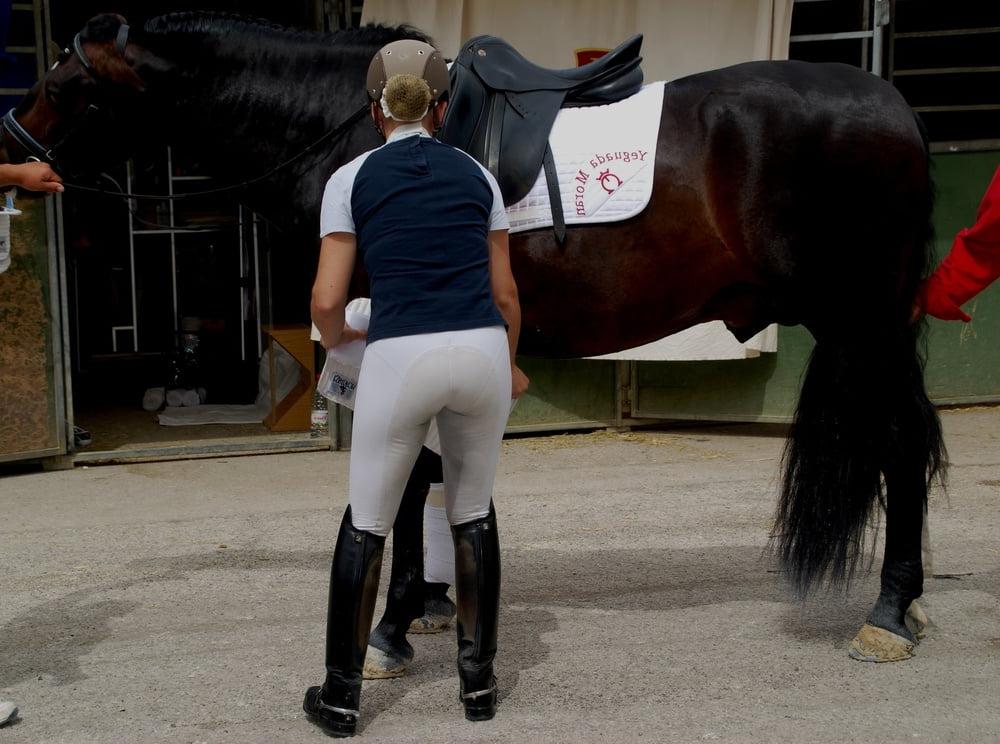 25P girls in jodhpurs 3