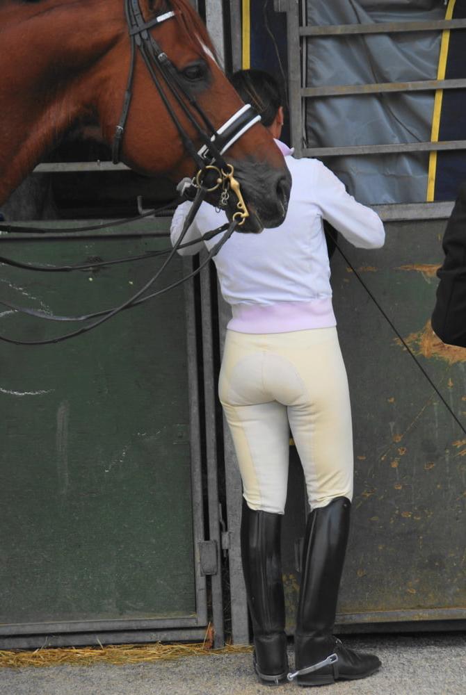 25P girls in jodhpurs 3