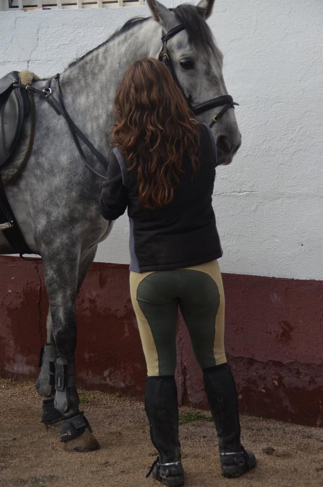 25P girls in jodhpurs 3
