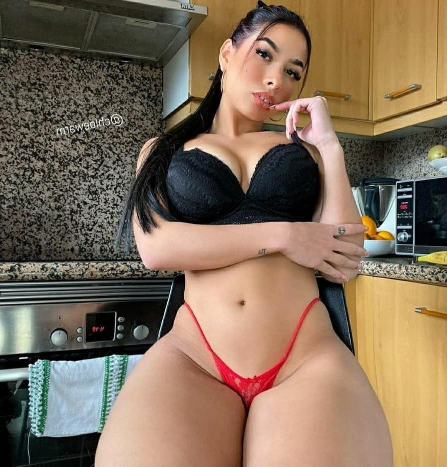 25P Curvy Girls and damn hot Asses 15