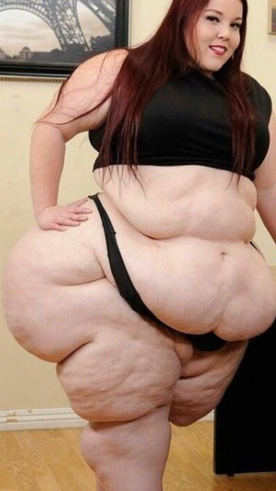 25P Fat Chicks With Deceptively Thin Faces 12