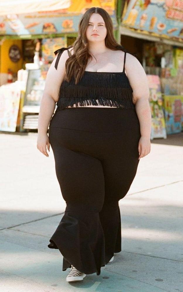 25P Fat Chicks With Deceptively Thin Faces 12