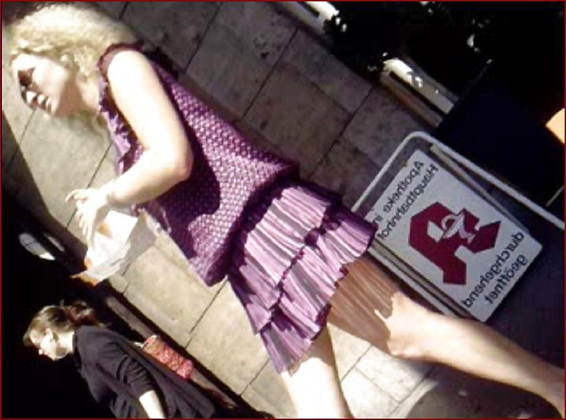 25P Miniskirt hottie upskirt
