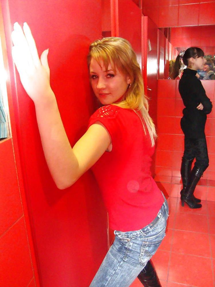 25P Just some beautys in jeans - no porn