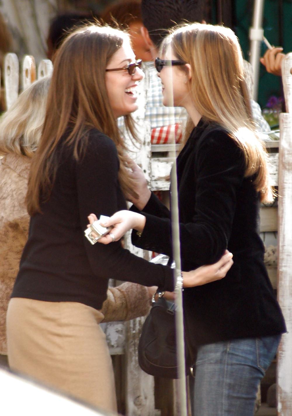 25P Michelle Trachtenberg - Tight JEANS, part 2