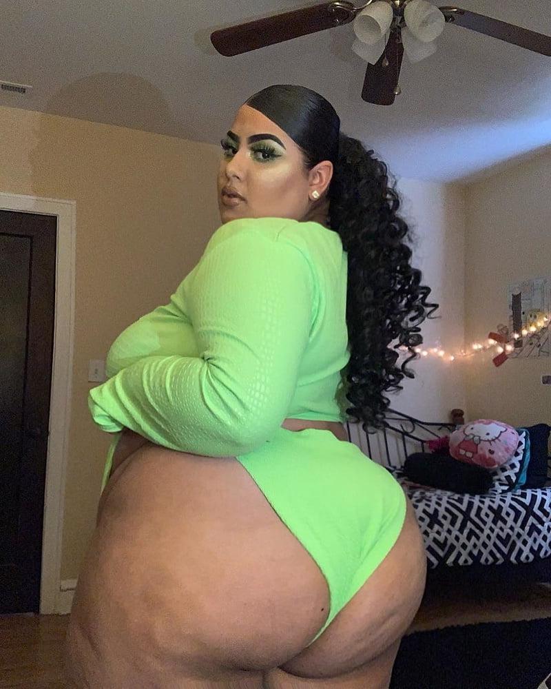 25P Wide Hips - Amazing Curves - Big Girls - Fat Asses (15)