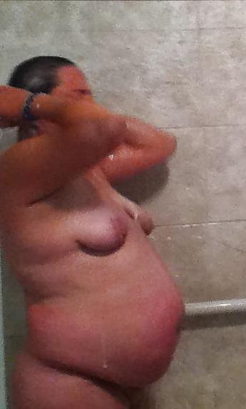 18P Sneekypops  fat wife