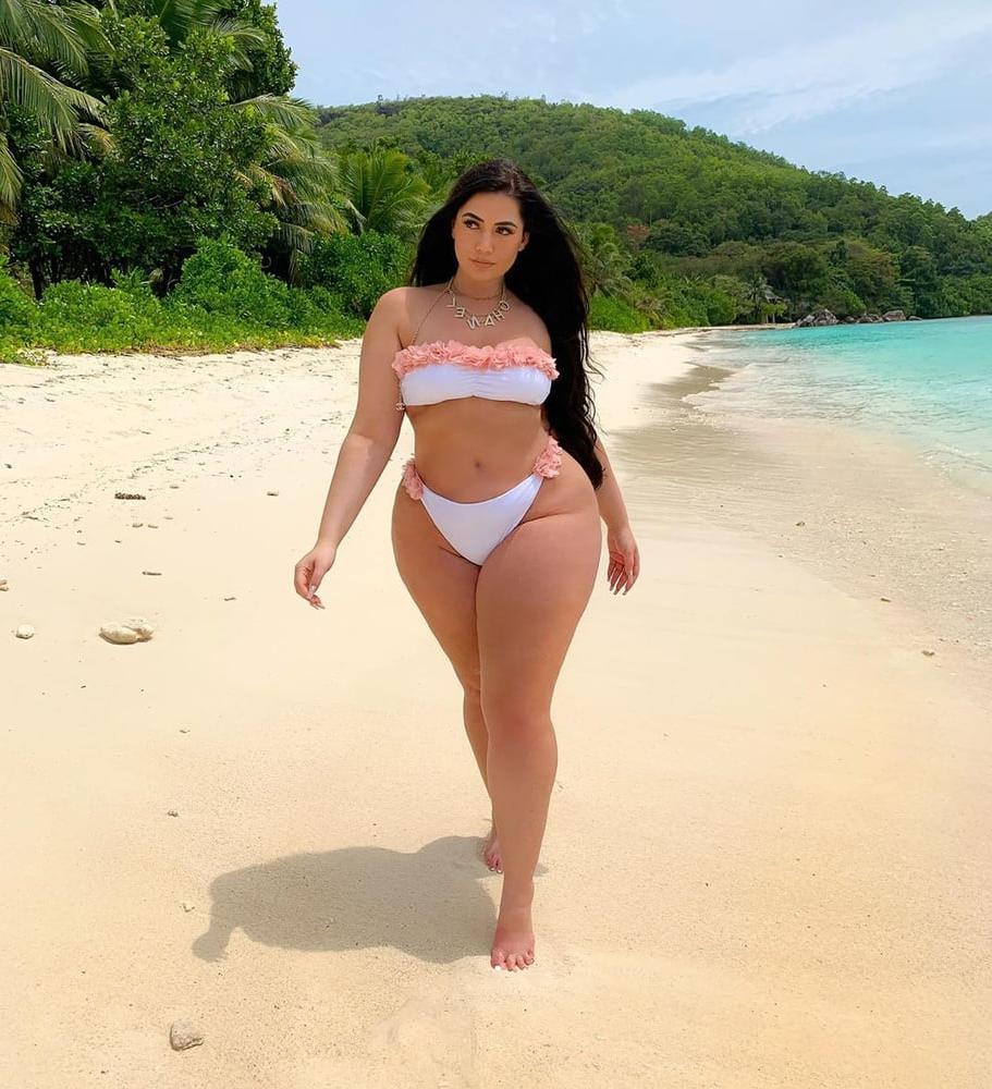25P Curvy Girls and damn hot Asses 18