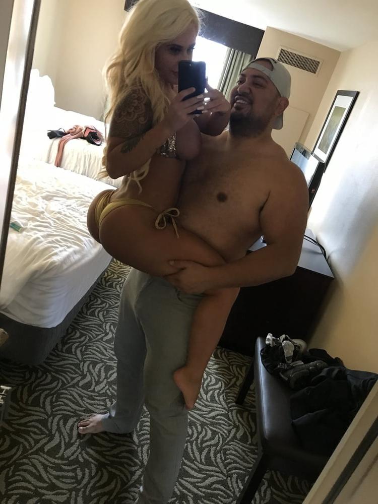 21P Bimbo Babe - 1