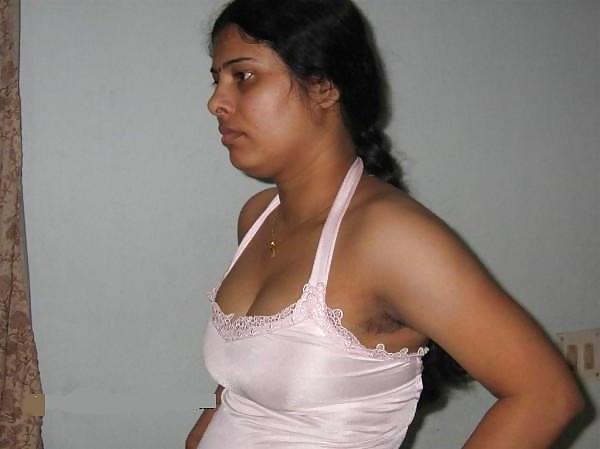 4P Hairy armpit desi aunties