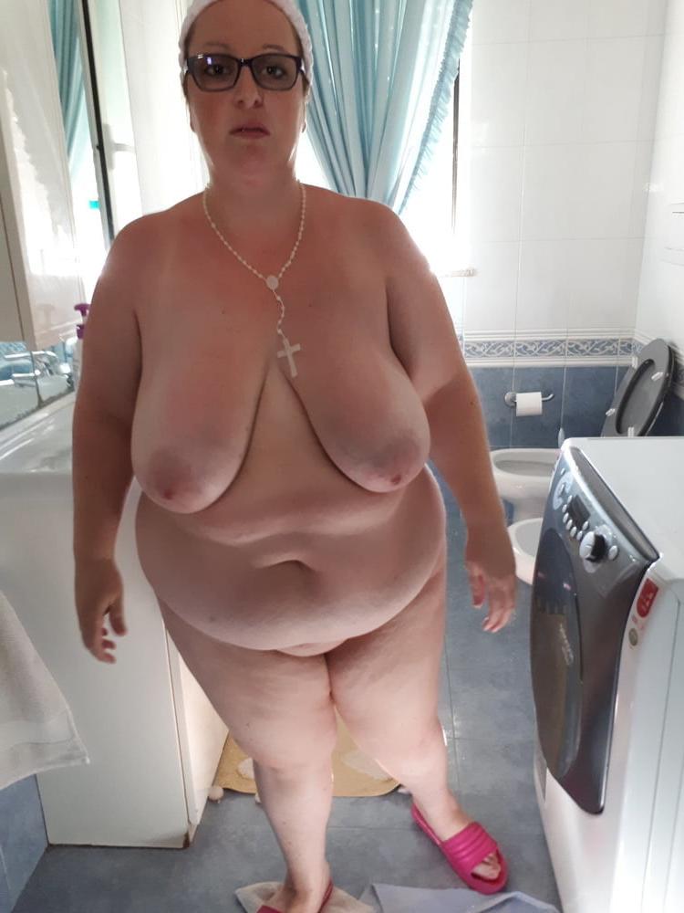 16P Bbw mix 1076 (Bathroom)