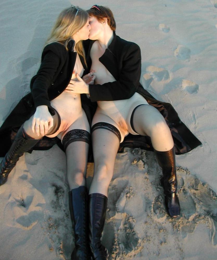 25P girls like girls 17