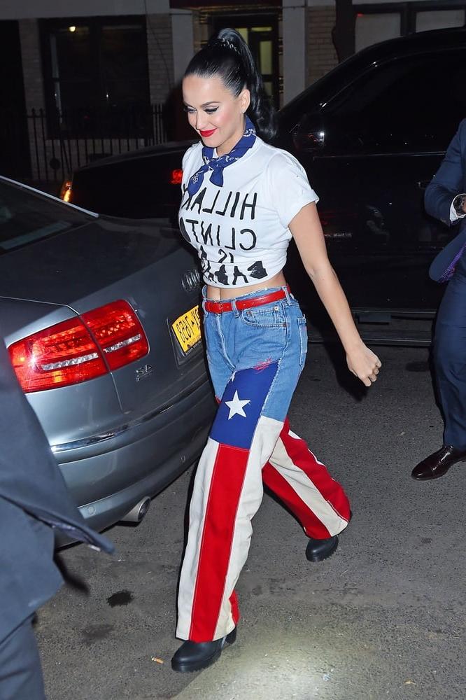 17P Katy Perry in redone Levi's jeans