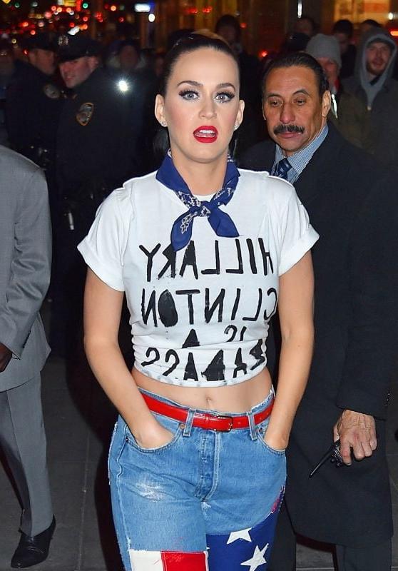 17P Katy Perry in redone Levi's jeans