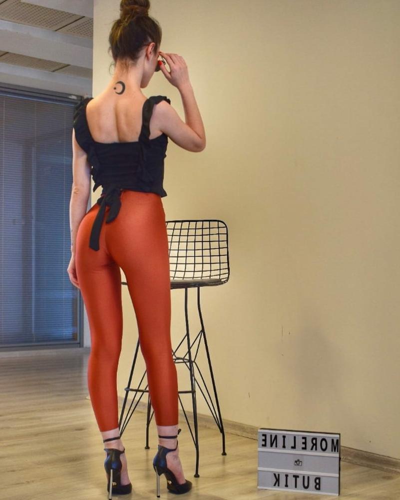 25P Turkish Instagram Girls 112 Hot Legs Oznur