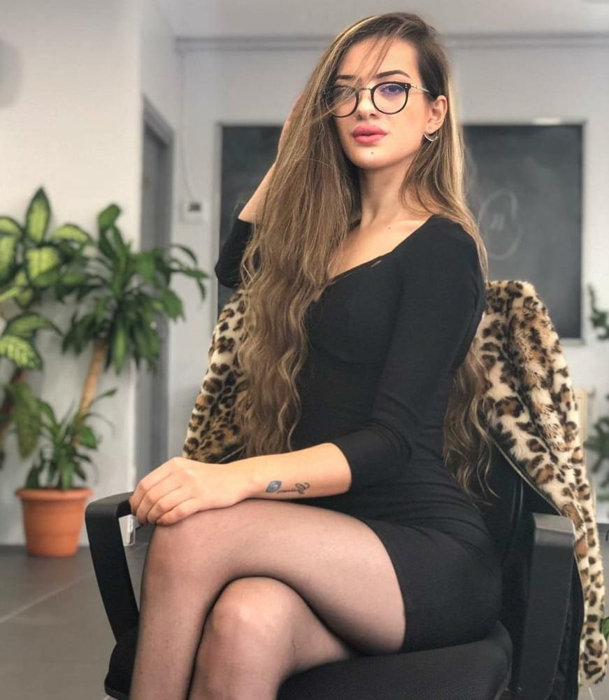 25P Turkish Instagram Girls 112 Hot Legs Oznur