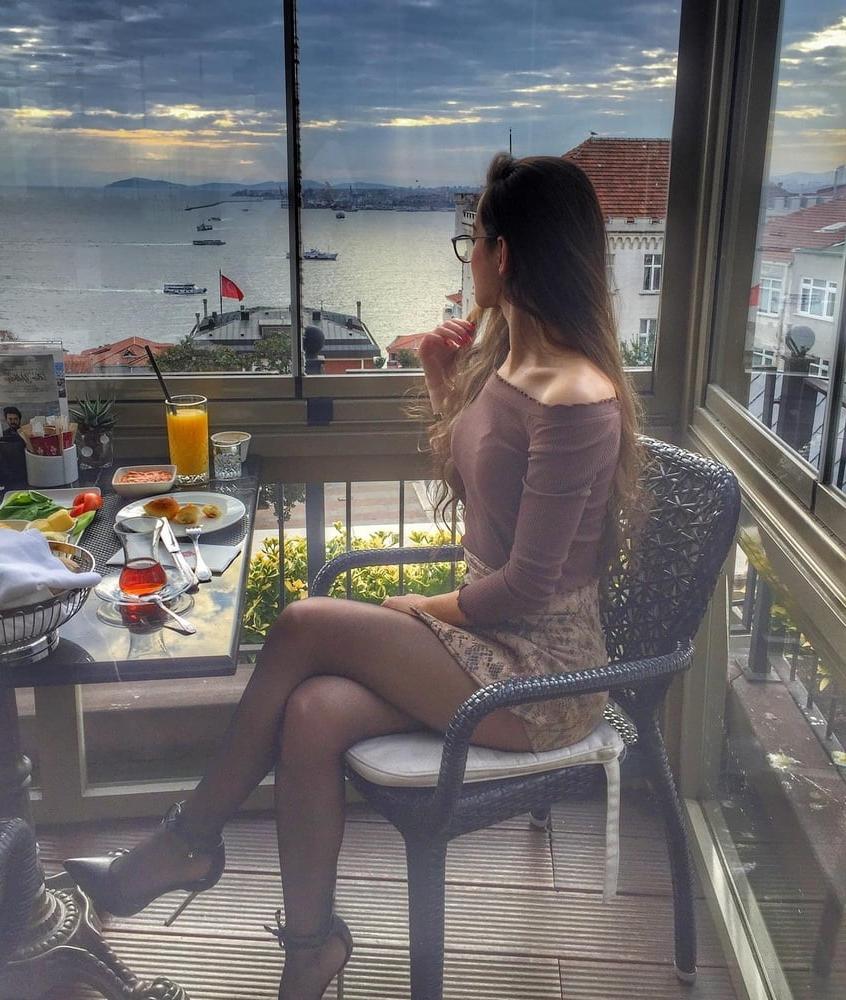 25P Turkish Instagram Girls 112 Hot Legs Oznur