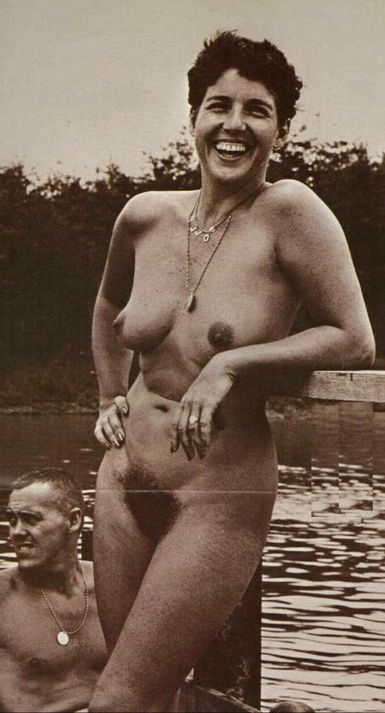 25P Naked Vintage Girls 58
